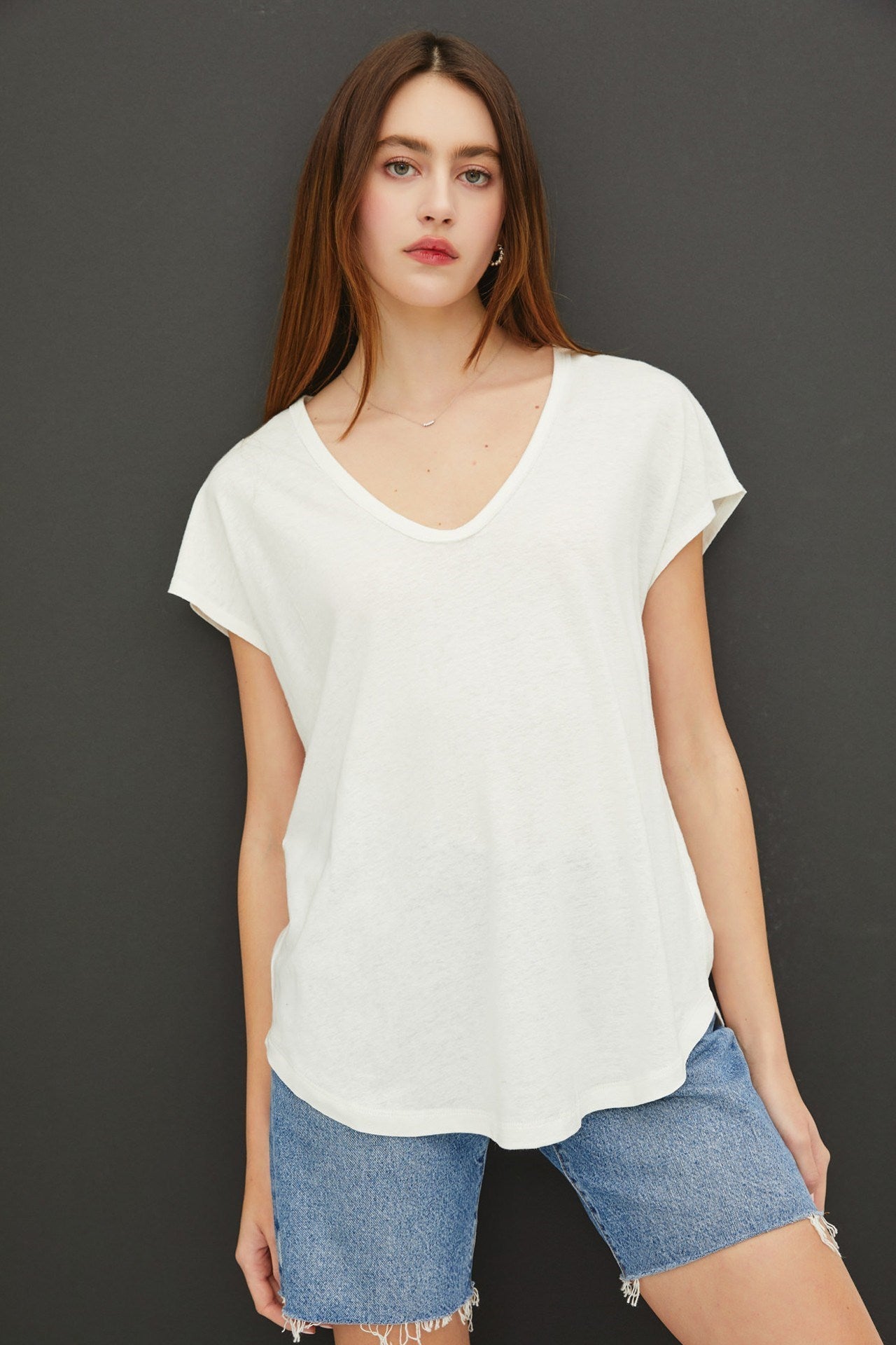 Linen V-Neck Tee