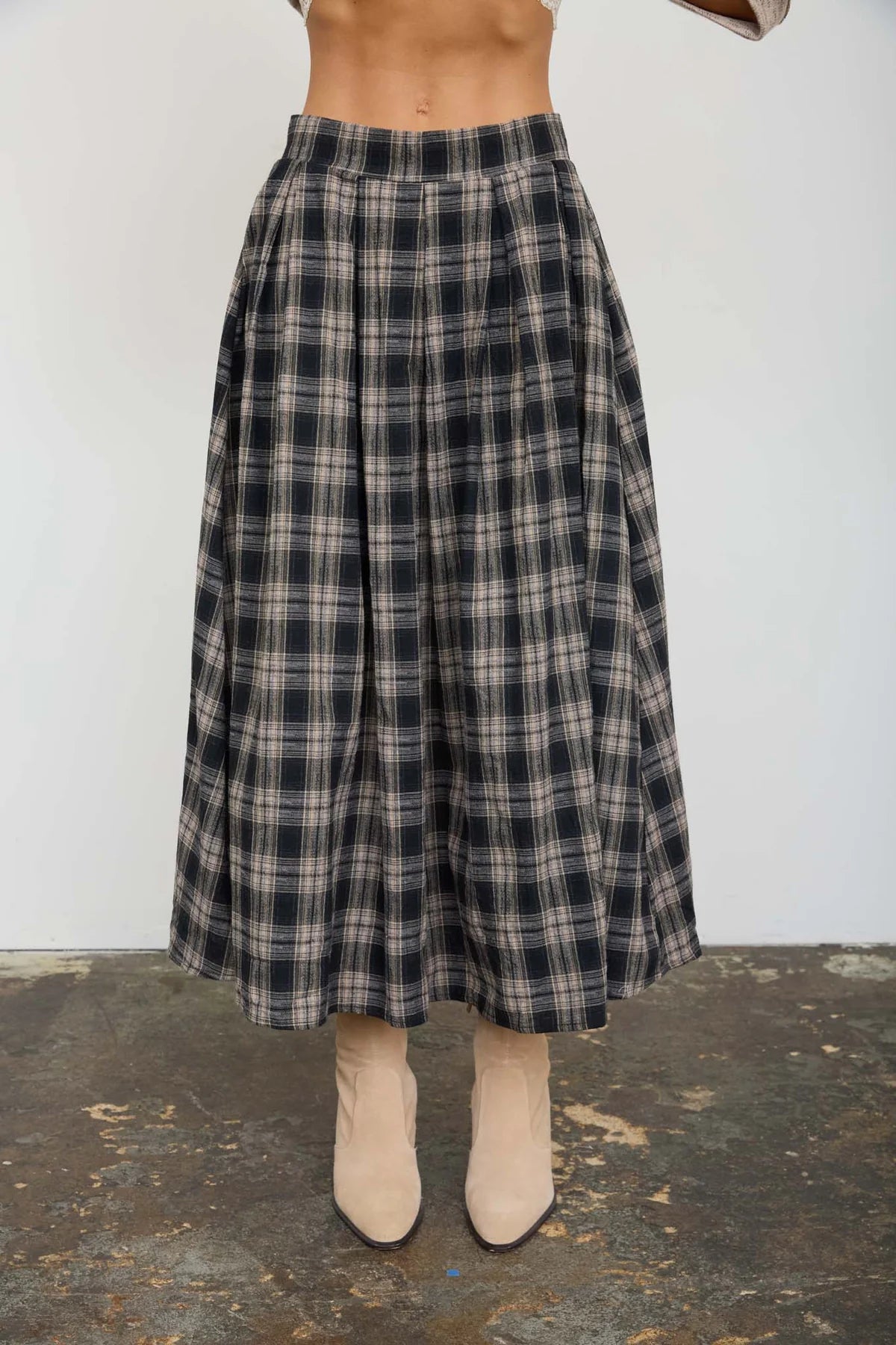 Black Plaid Pleated Midi Skirt