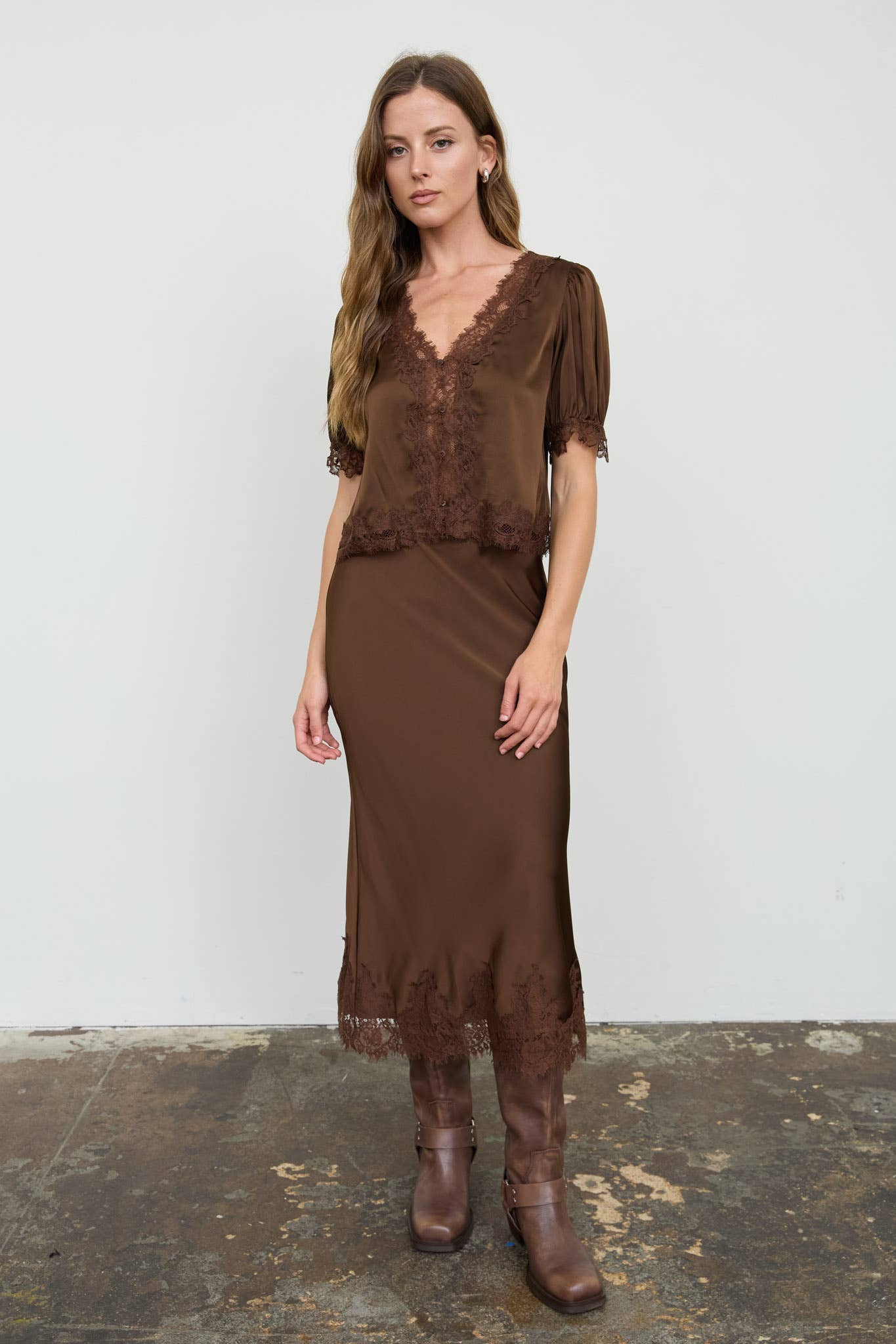 Satin Lace Hem Pencil Skirt